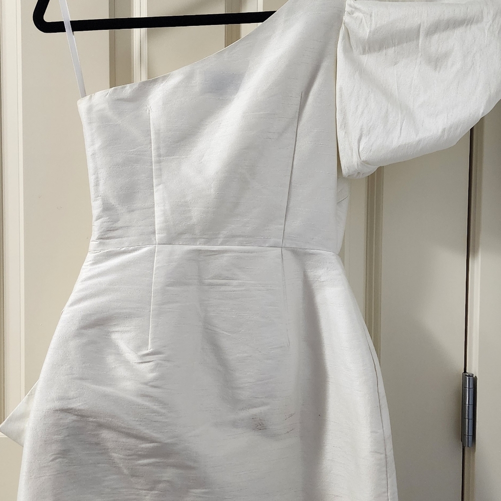 An ivory dress